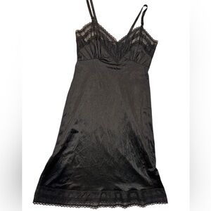 Elegant Black Lace Chemise